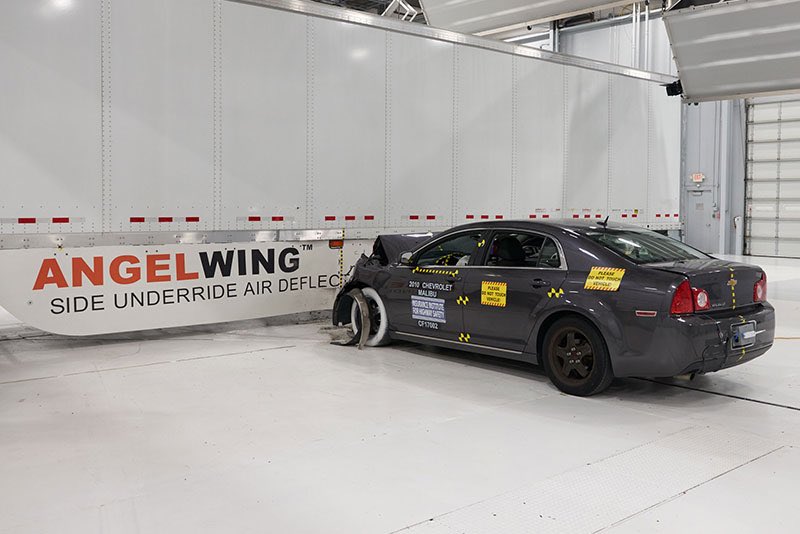 The Insurance Institute for Highway Safety conducts a crash test with an AngelWing side underride protection device from Airflow Deflector Inc. (Photo: IIHS)