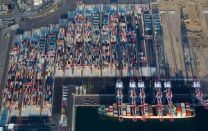 Port of Long Beach, Containers, Ports Class 8 Electric Trucks, The busiest truck hub on the U.S. West Coast said that while major truck manufacturers and start-ups have made progress on battery-electric Class 8 trucks, the technology is still two years away at best from becoming more commercially viable for fleets.  Natural-gas powered engines have made the most progress to date in commercial viability. As for advanced diesel, fuel cell and hybrid electric technologies, those were not deemed ready now and may struggle to become so even by 2021.