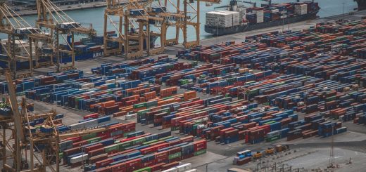 Intermodal Containers at Port in Parc de Montjuïc, Barcelona, Spanien