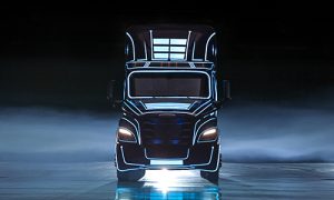 Freightliner eCascadia, Daimler Plans Recharging Network