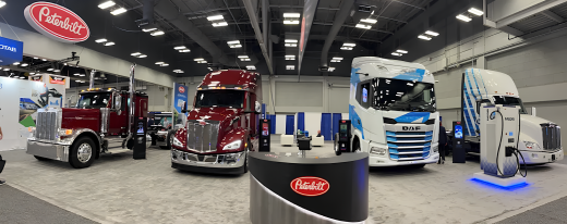 Peterbilt DAF MX-13 Hydrogen Engine at ATA Conference