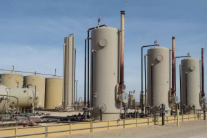 Texas Petroleum Theft Surge: 9 Critical Risks Driving a Dangerous Cargo-Tank Crackdown 5 Oilfield tank battery image used with reporting on a Reeves County petroleum theft attempt and pipeline explosion.
