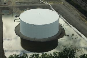 Sunoco’s $600 Million Offen Deal Would Add a 2.5-Billion-Gallon Fuel Network 1 Sunoco fuel tanker truck turning through an intersection in Queens, New York