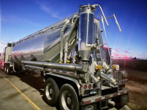 dry bulk loading ee jay trailer